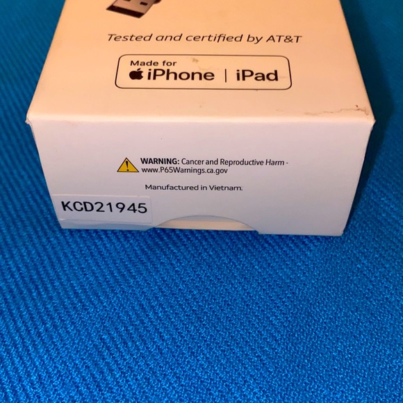 EUC! iPhone USB-A to Lightning Braided Cable (10 feet) - Picture 9 of 10